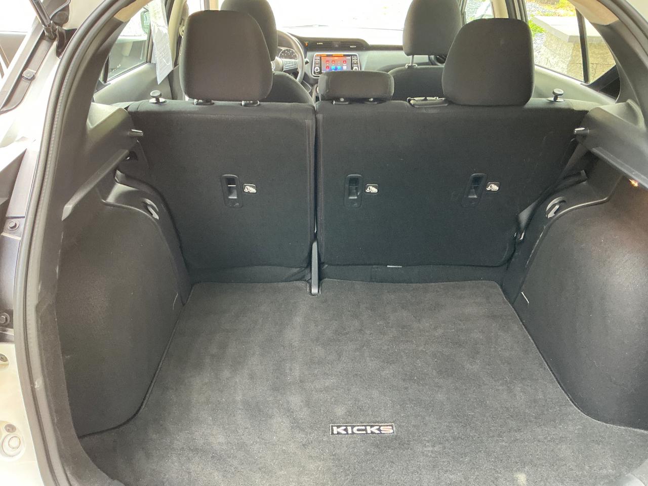 Nissan Kicks S FWD 2023