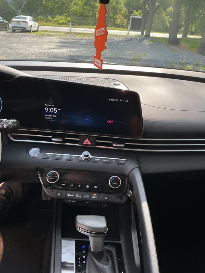 Hyundai Elantra SEL 2023