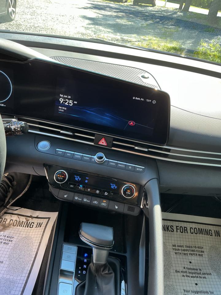 Hyundai Elantra SEL 2023