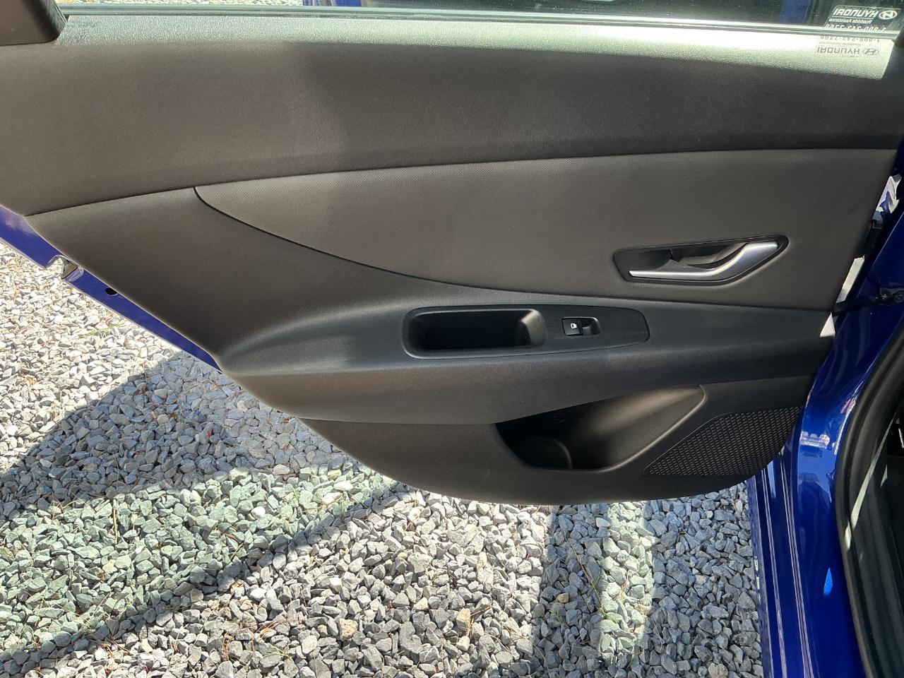 Hyundai Elantra SEL 2023