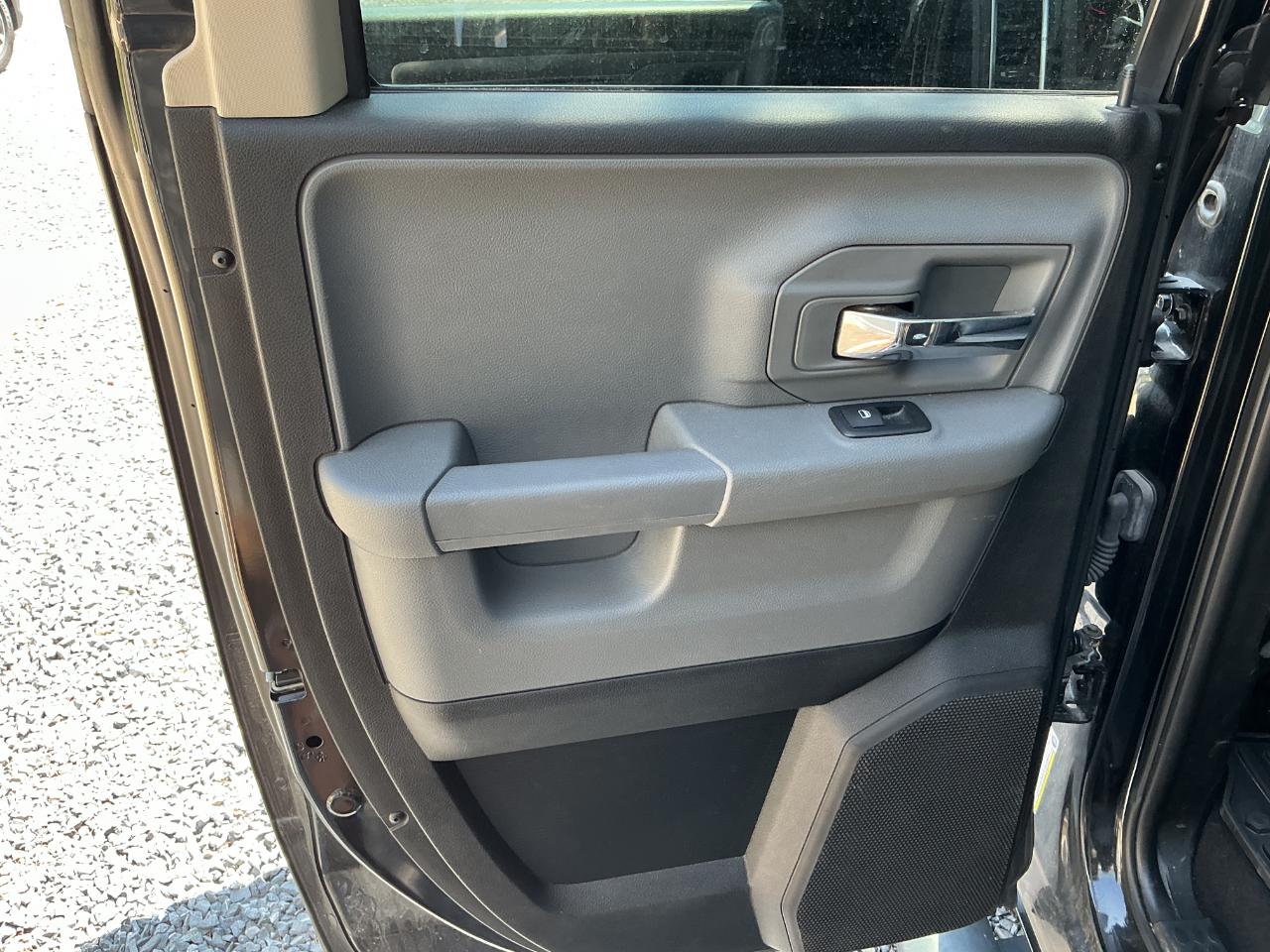 RAM 1500 Big Horn 4x4 Quad Cab 6'4" Box 2018
