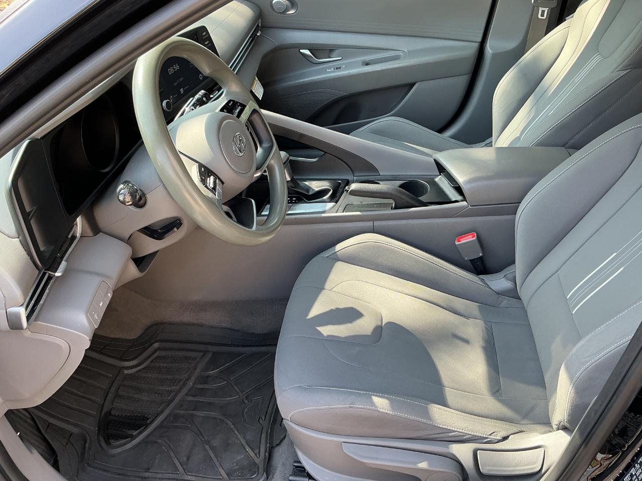 Hyundai Elantra SEL 2023
