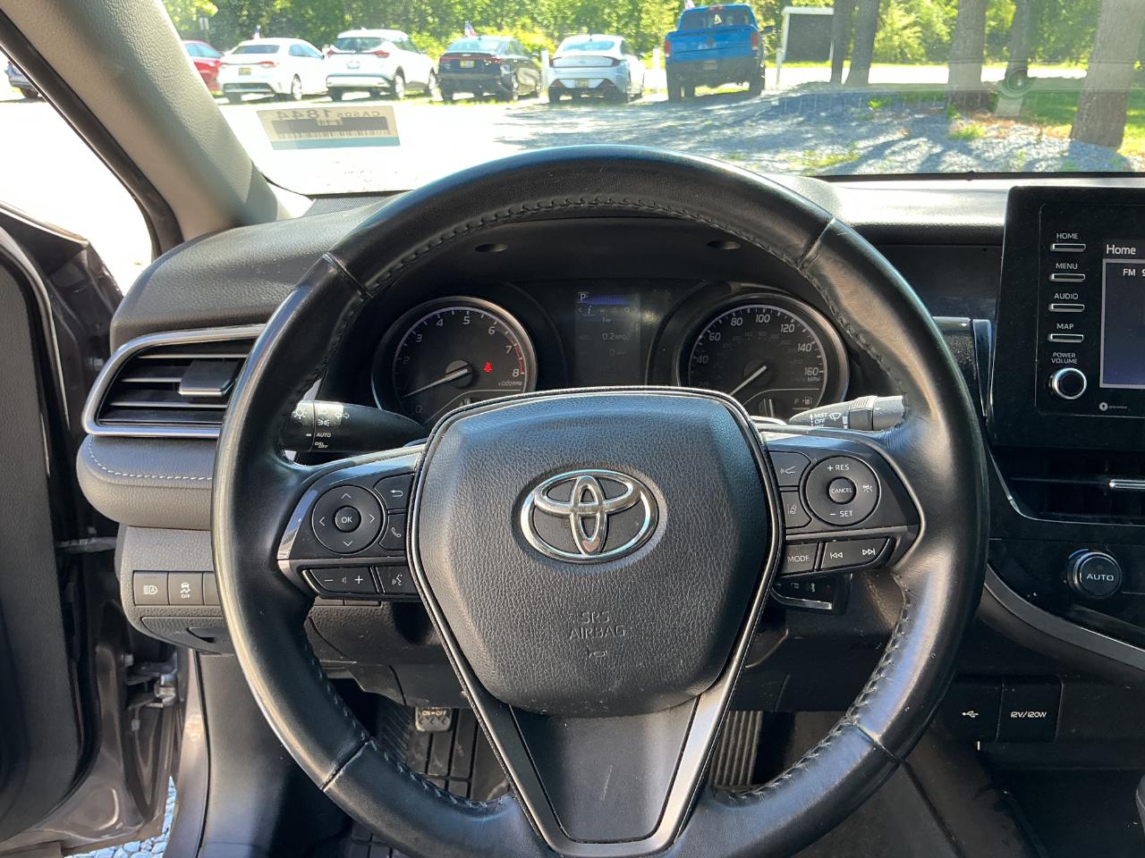 Toyota Camry SE 2021