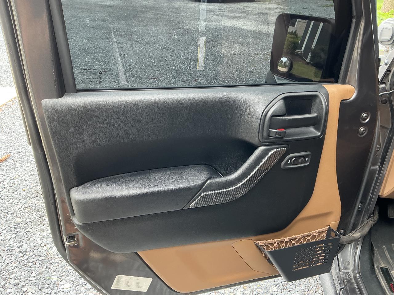 Jeep Wrangler Unlimited 4WD 4dr Sahara 2017