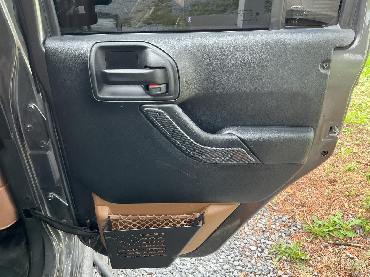 Jeep Wrangler Unlimited 4WD 4dr Sahara 2017