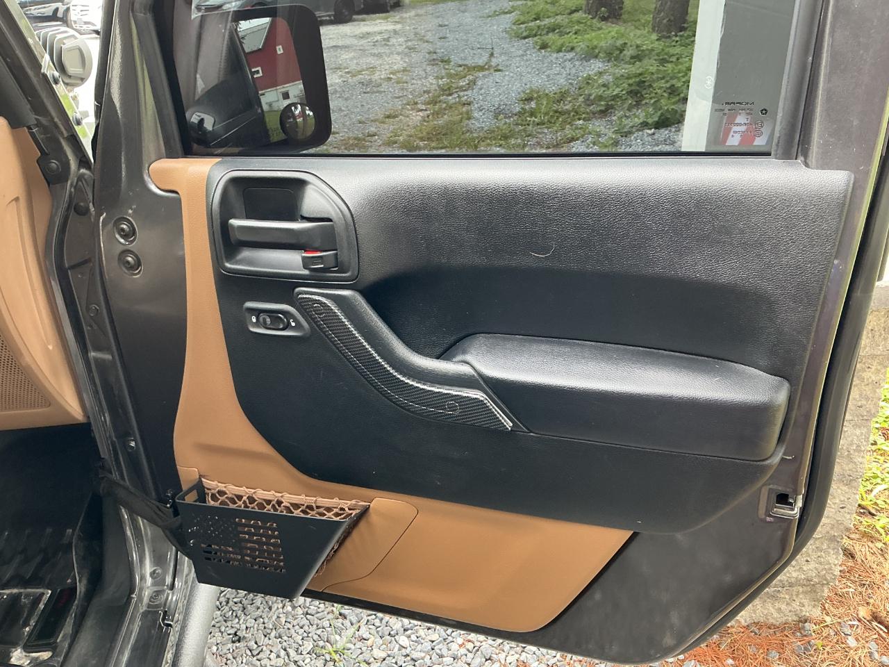 Jeep Wrangler Unlimited 4WD 4dr Sahara 2017