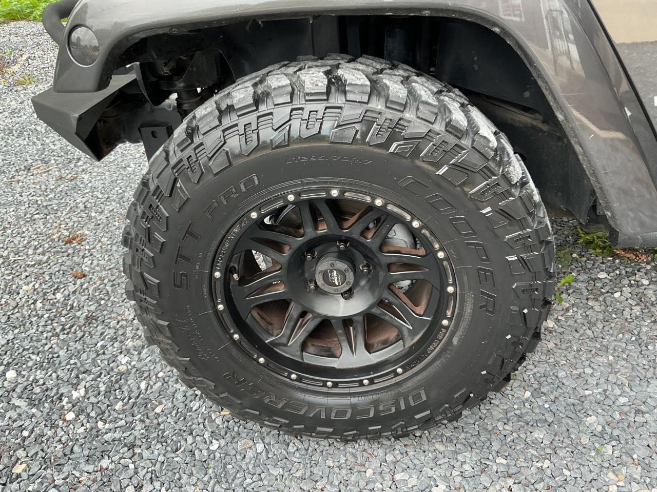 Jeep Wrangler Unlimited 4WD 4dr Sahara 2017