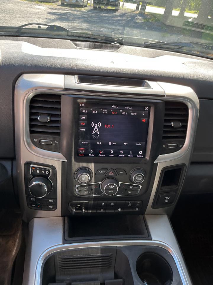 RAM 1500 Big Horn Crew Cab 4WD 2018