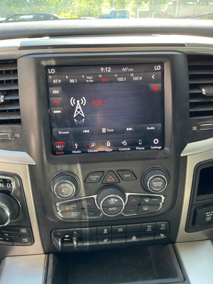 RAM 1500 Big Horn Crew Cab 4WD 2018