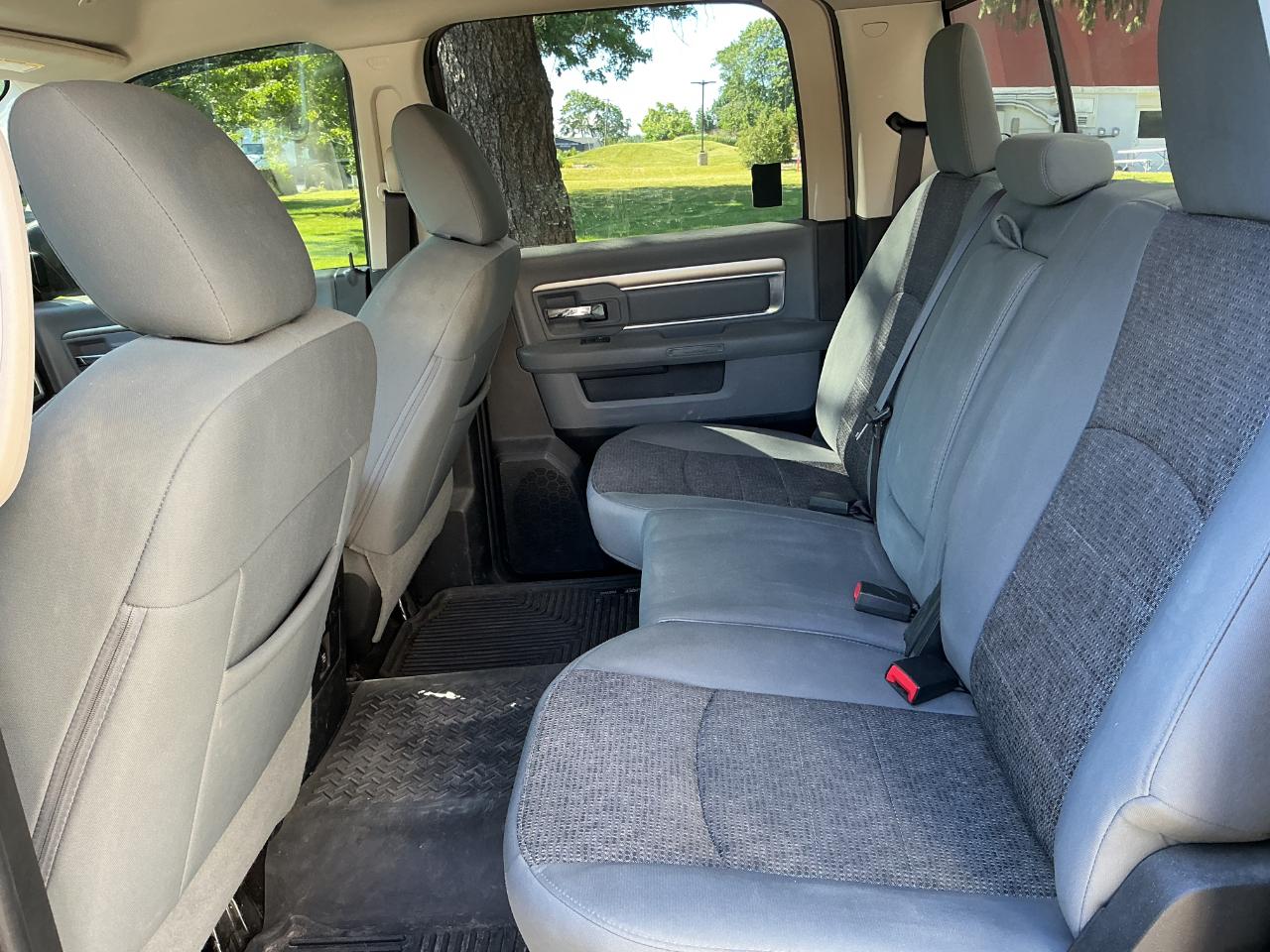 RAM 1500 Big Horn Crew Cab 4WD 2018