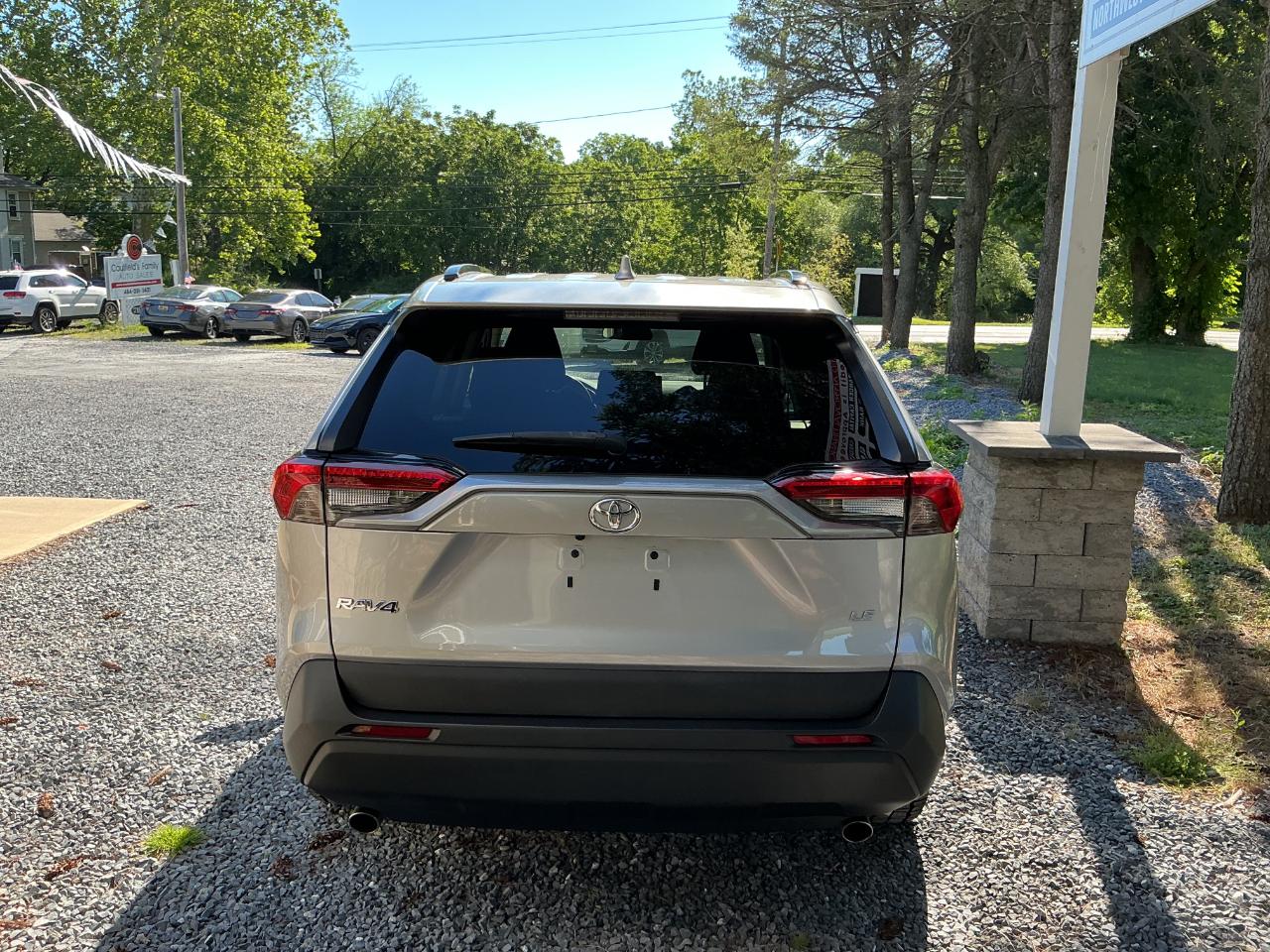 Toyota RAV4 LE FWD 2021
