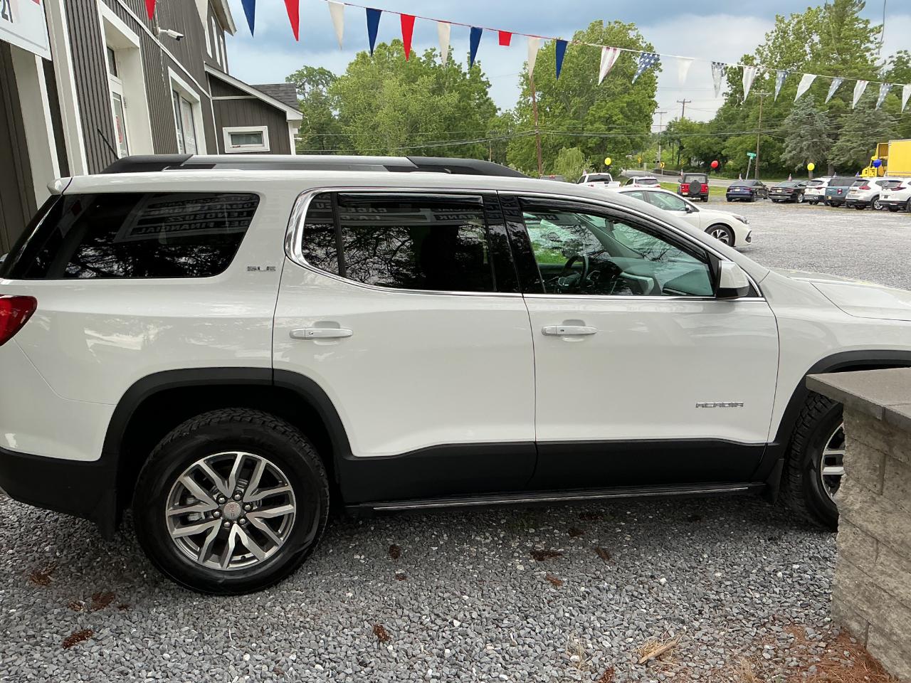 GMC Acadia AWD 4dr SLE w/SLE-2 2019