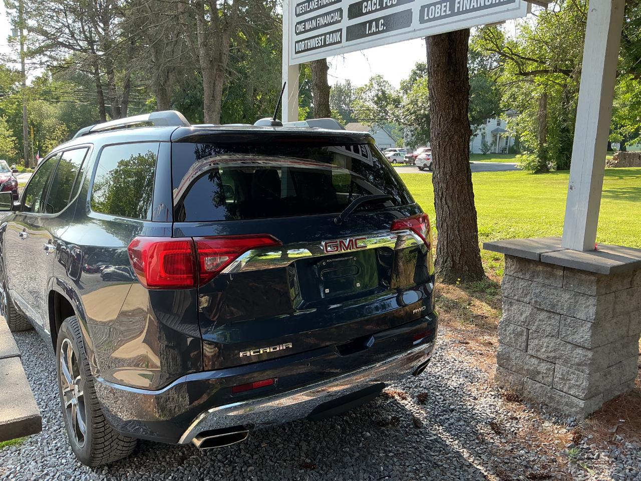 GMC Acadia AWD 4dr Denali 2019