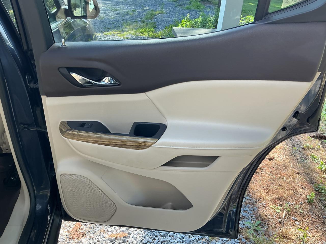 GMC Acadia AWD 4dr Denali 2019