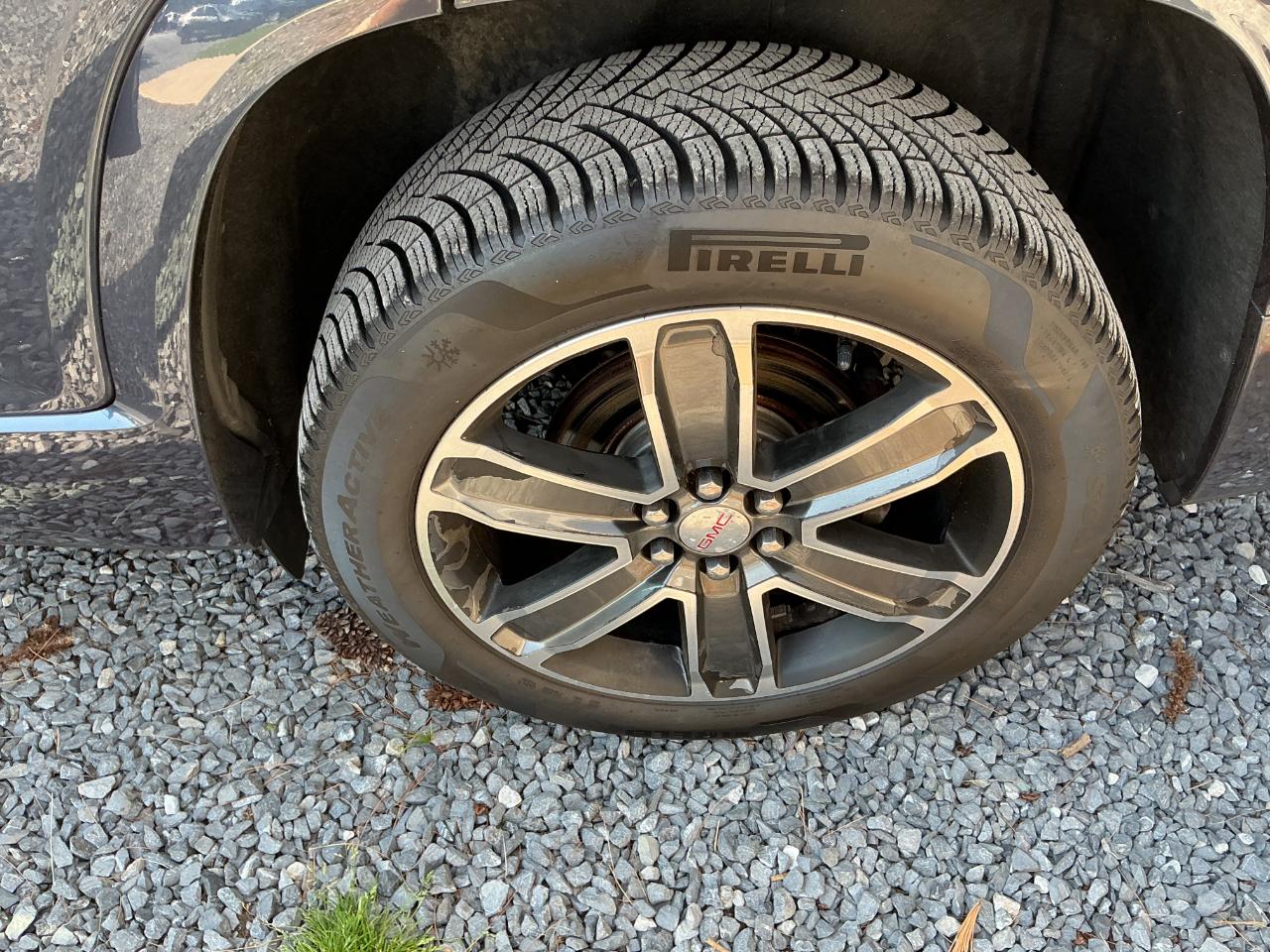 GMC Acadia AWD 4dr Denali 2019