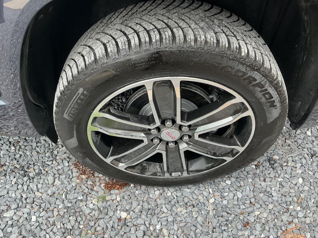 GMC Acadia AWD 4dr Denali 2019