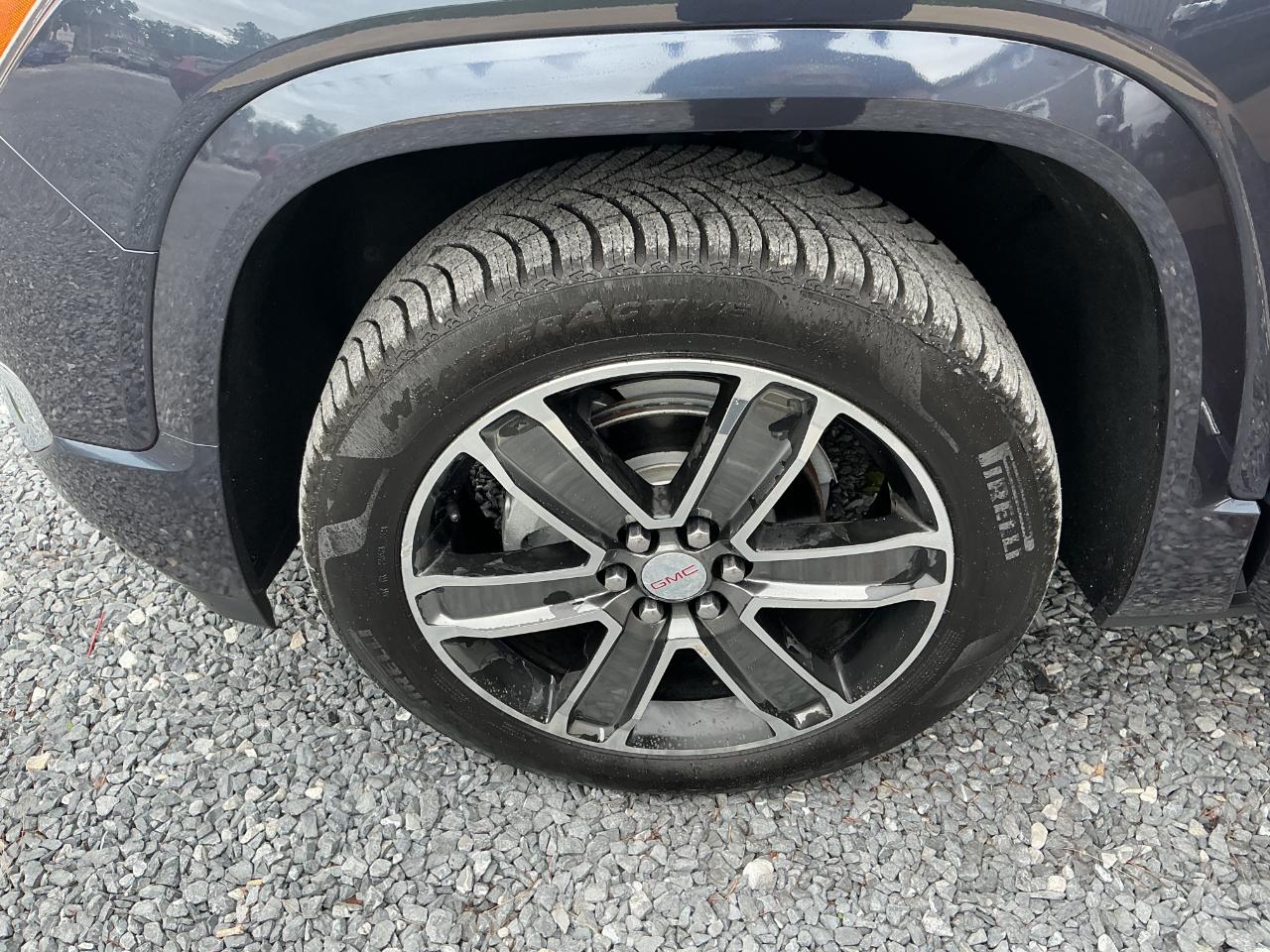 GMC Acadia AWD 4dr Denali 2019