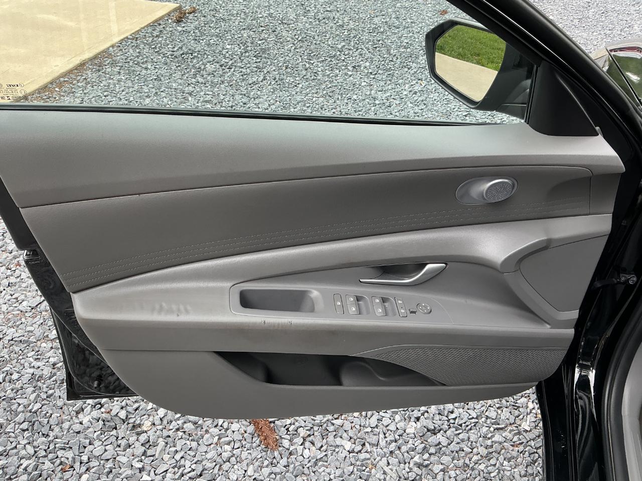 Hyundai Elantra SEL 2023