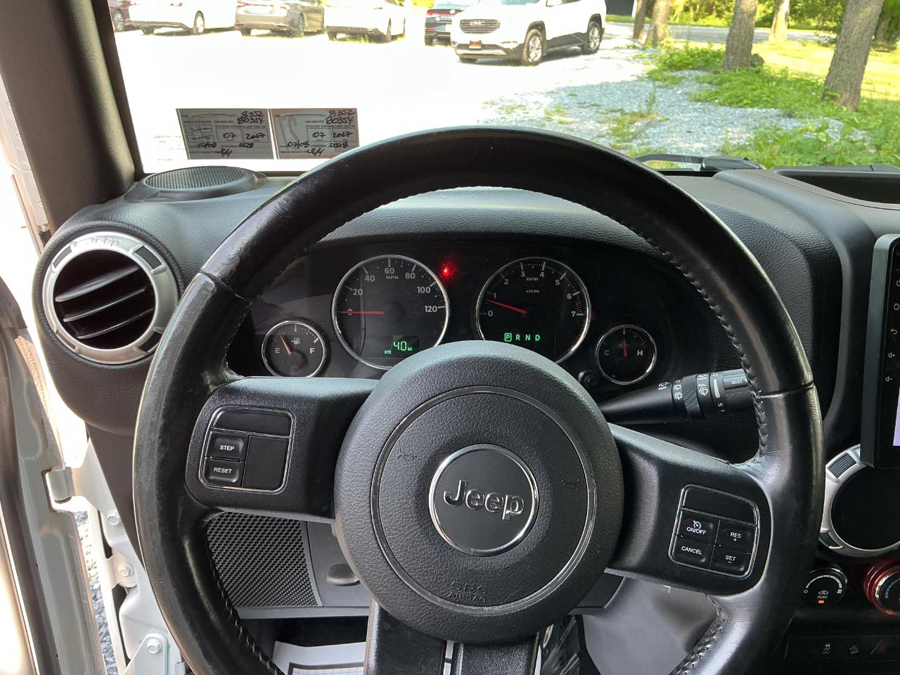 Jeep Wrangler Unlimited 4WD 4dr Sahara 2017
