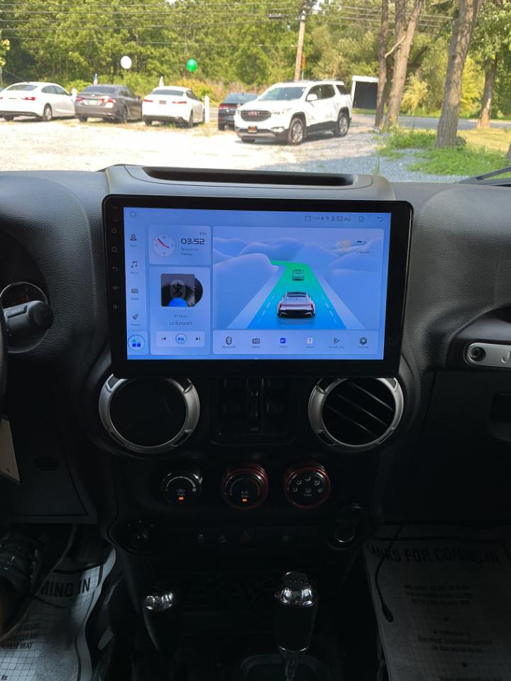 Jeep Wrangler Unlimited 4WD 4dr Sahara 2017