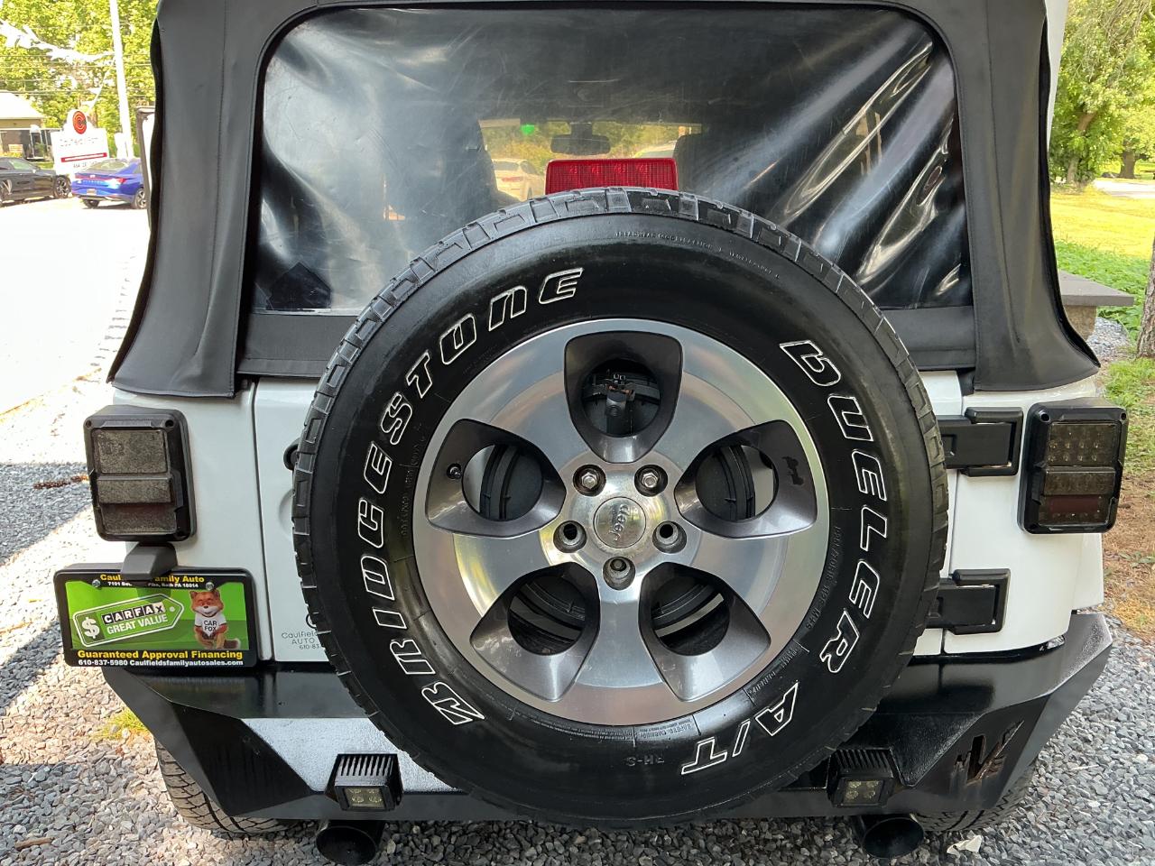 Jeep Wrangler Unlimited 4WD 4dr Sahara 2017