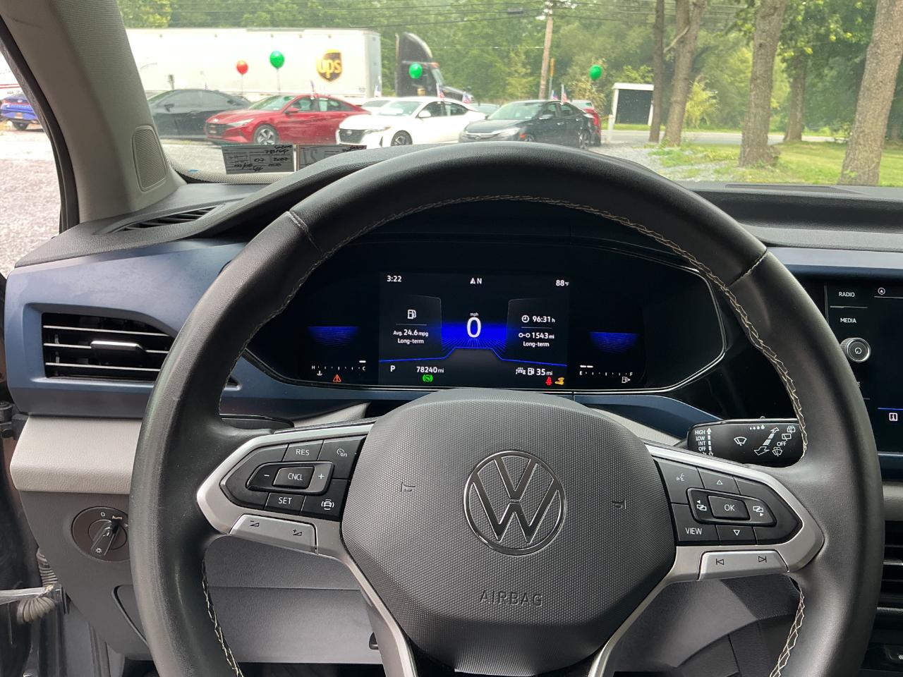 Volkswagen Taos SE FWD 2022