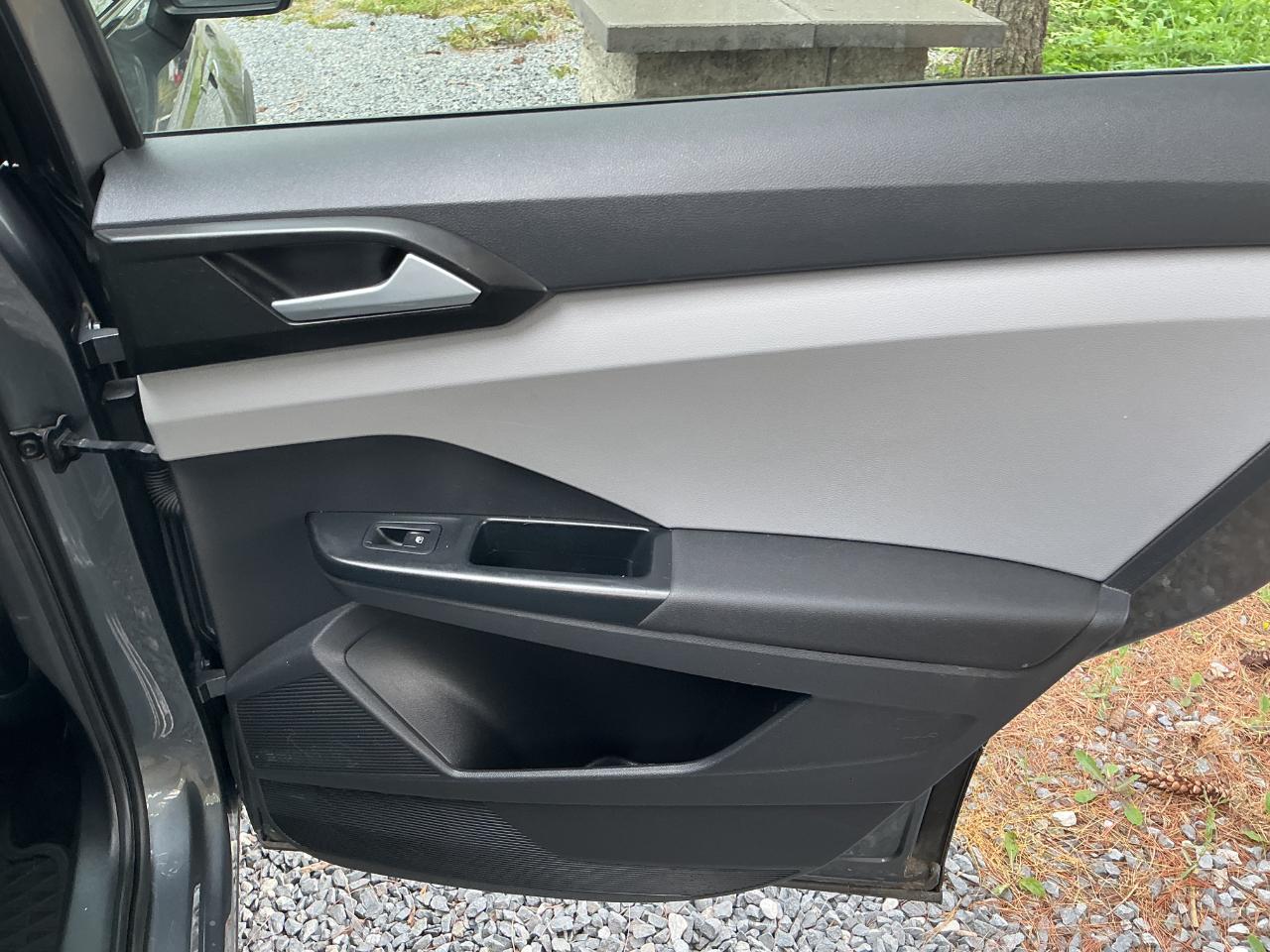 Volkswagen Taos SE FWD 2022