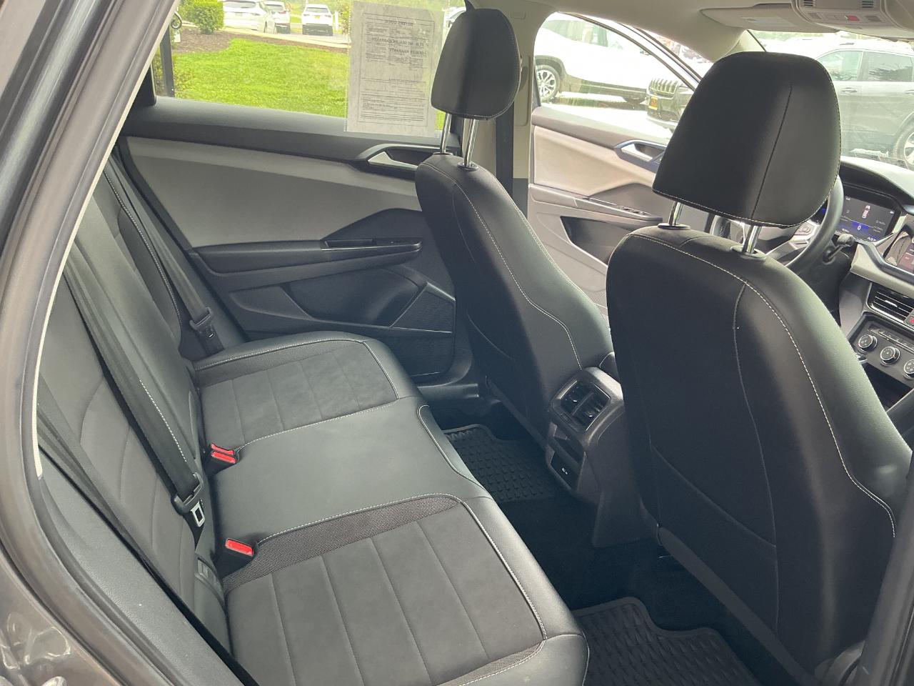 Volkswagen Taos SE FWD 2022