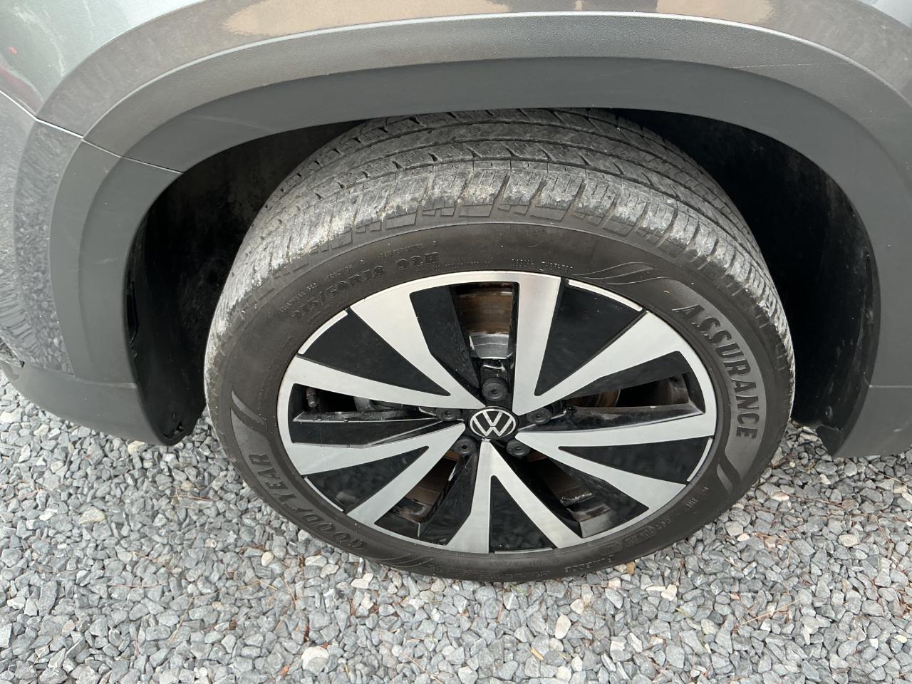 Volkswagen Taos SE FWD 2022
