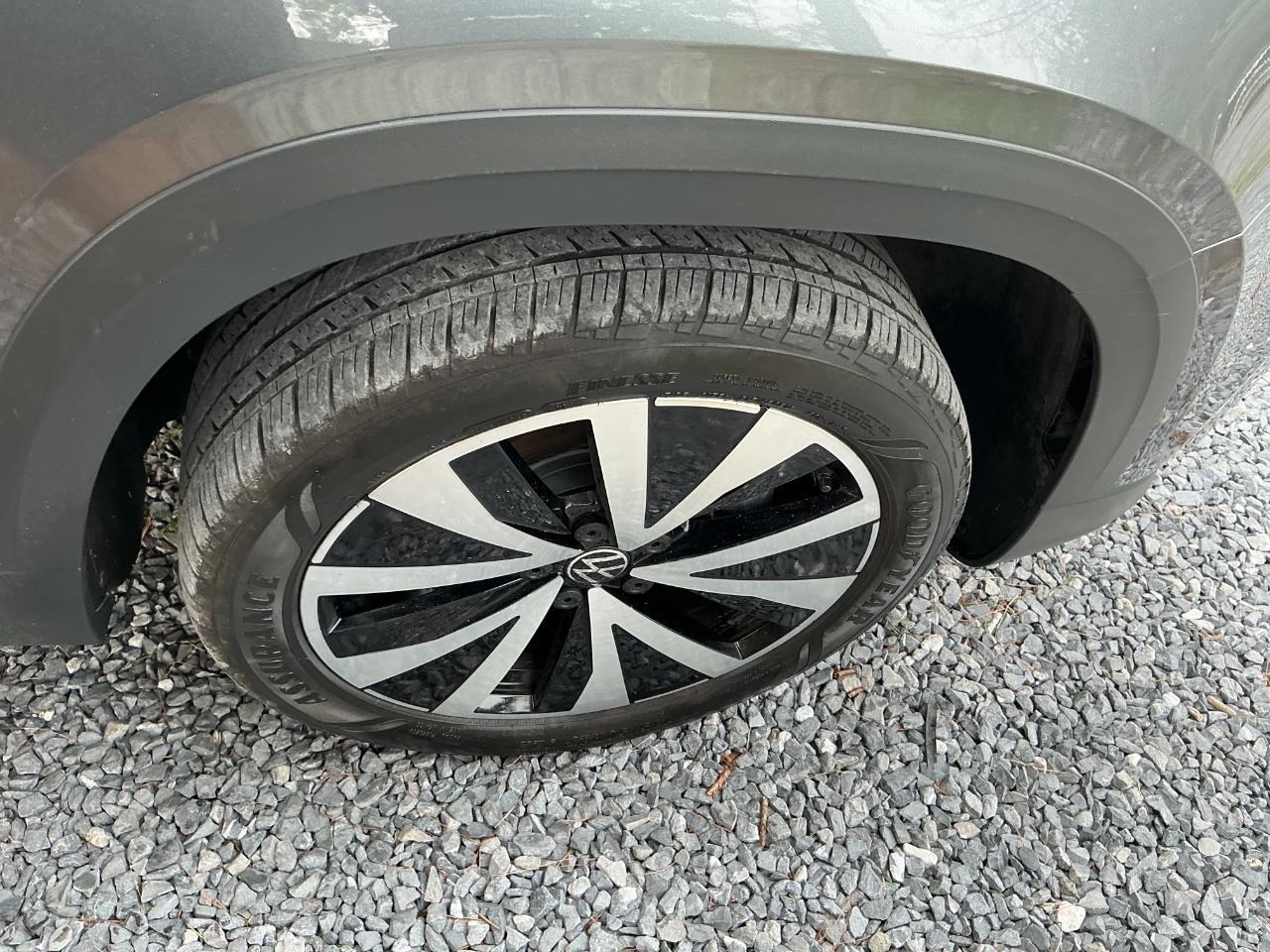 Volkswagen Taos SE FWD 2022