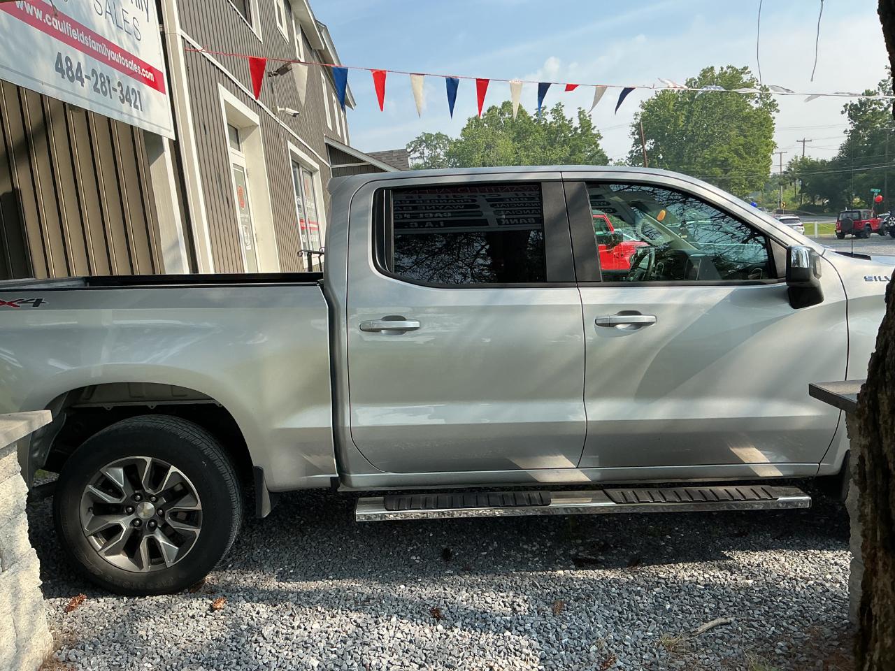 Chevrolet Silverado 1500 4WD Crew Cab 147" LT 2020