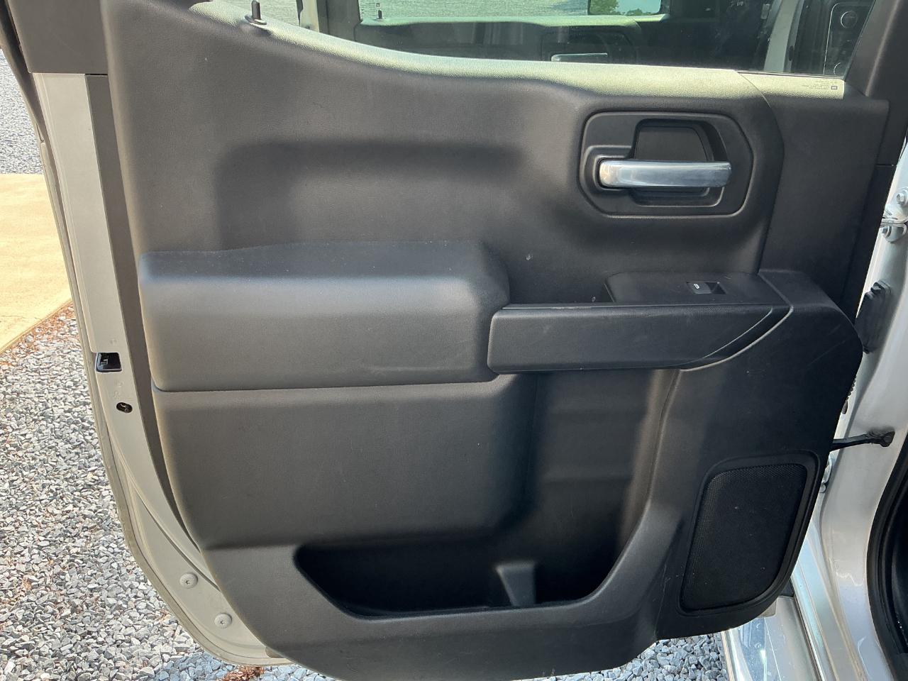 Chevrolet Silverado 1500 4WD Crew Cab 147" LT 2020