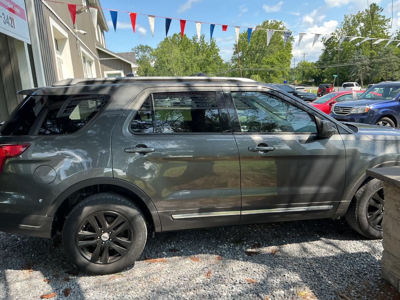 Ford Explorer XLT 4WD 2018