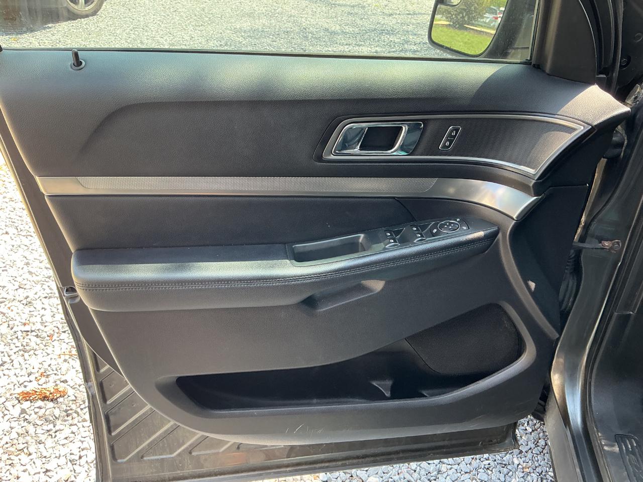 Ford Explorer XLT 4WD 2018