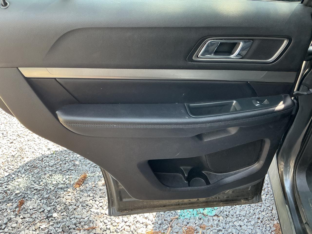 Ford Explorer XLT 4WD 2018
