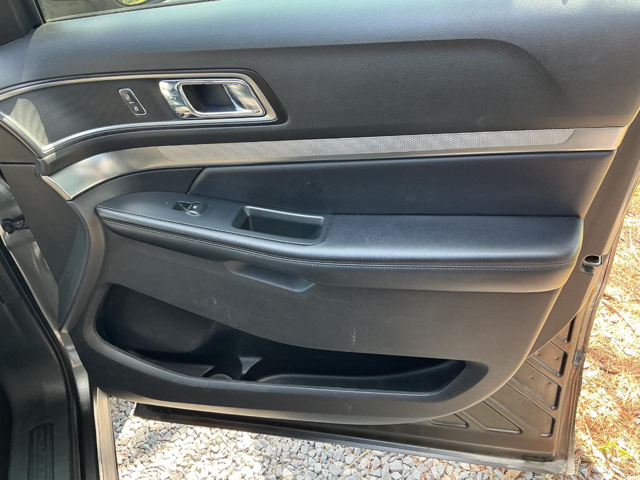Ford Explorer XLT 4WD 2018