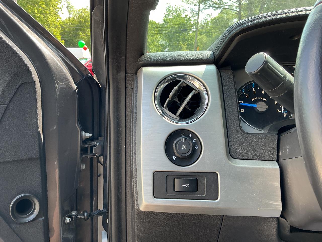 Ford F-150 4WD SuperCrew 145" Platinum 2014