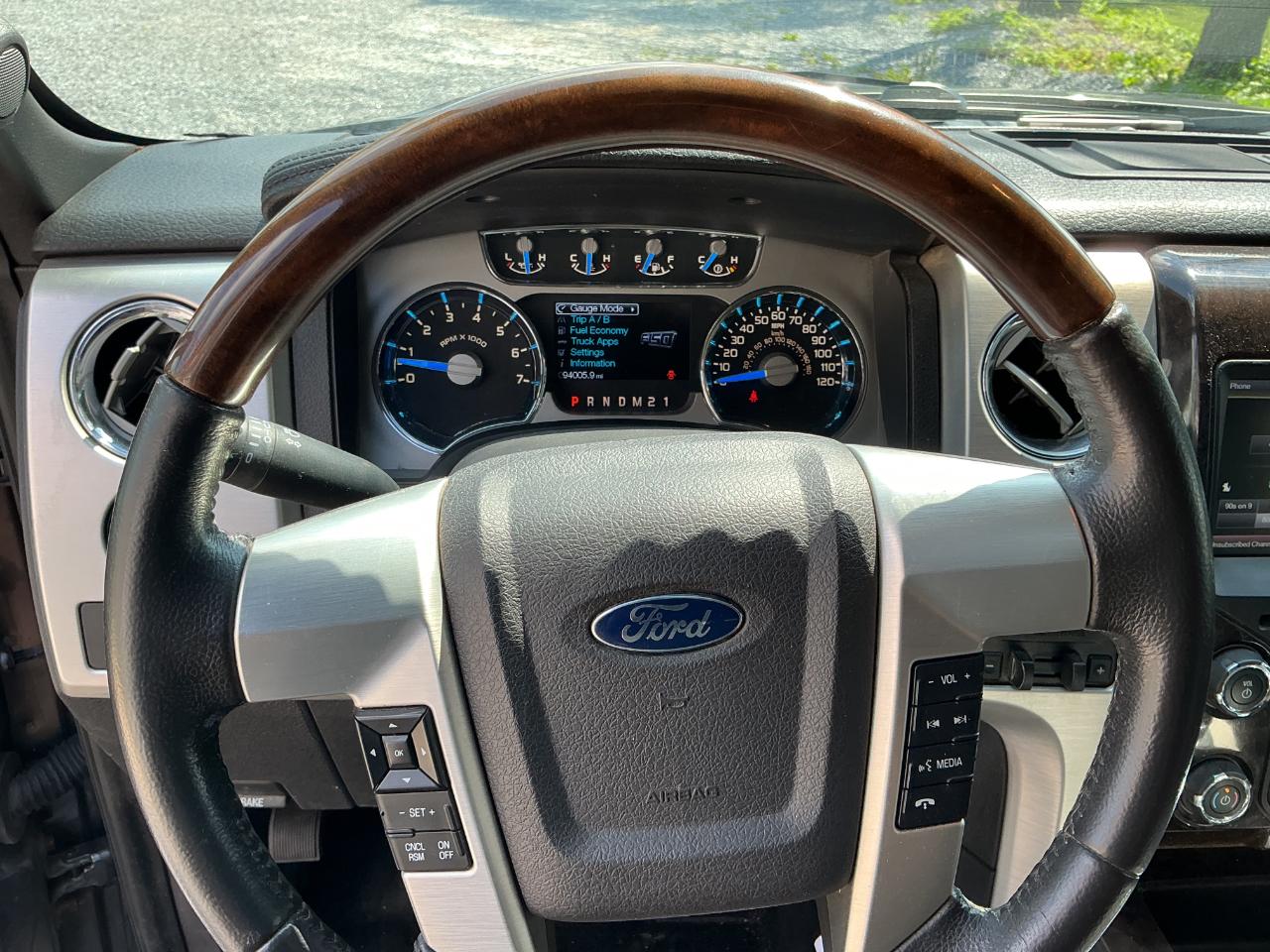 Ford F-150 4WD SuperCrew 145" Platinum 2014