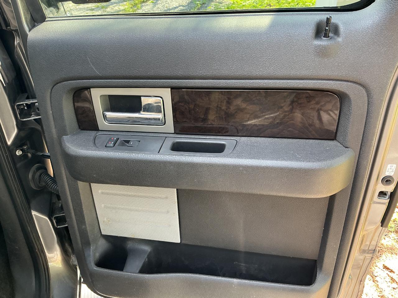 Ford F-150 4WD SuperCrew 145" Platinum 2014