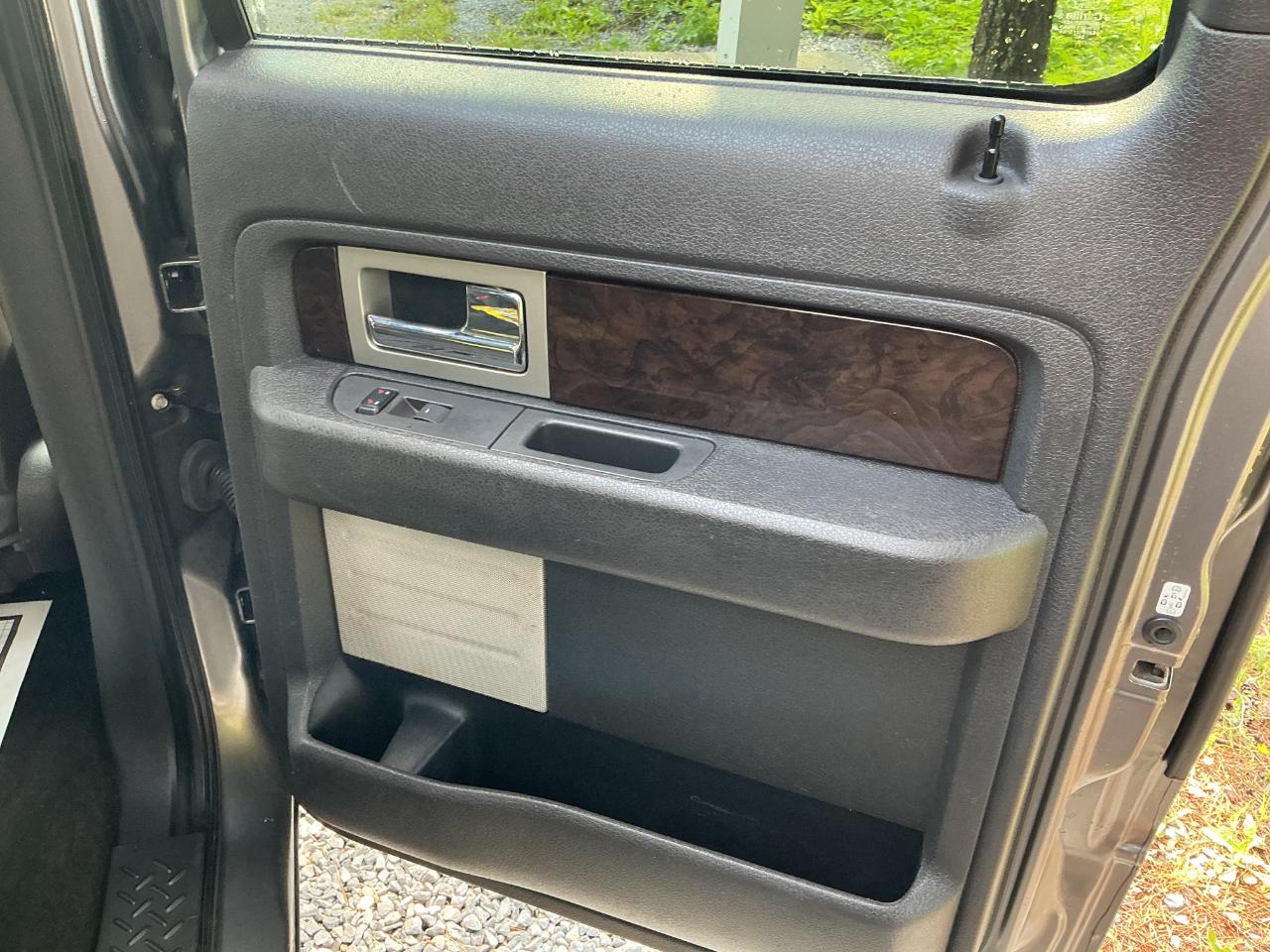 Ford F-150 4WD SuperCrew 145" Platinum 2014