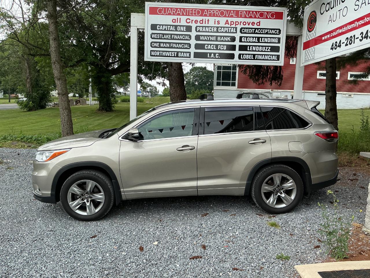 Toyota Highlander Limited Platinum 4D SUV AWD 2016