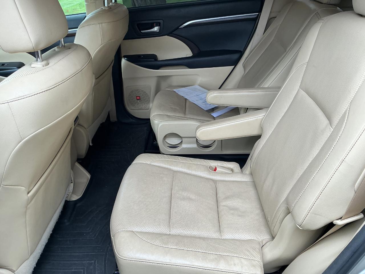 Toyota Highlander Limited Platinum 4D SUV AWD 2016