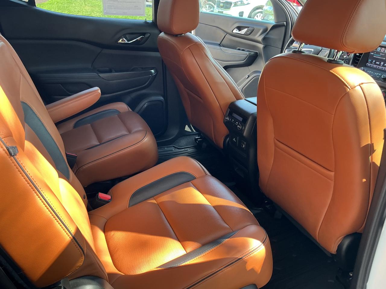 GMC Acadia AWD 4dr SLT w/SLT-1 2018