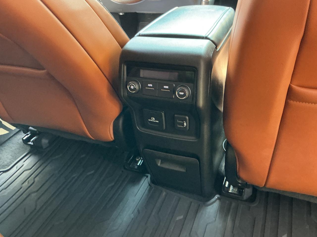 GMC Acadia AWD 4dr SLT w/SLT-1 2018