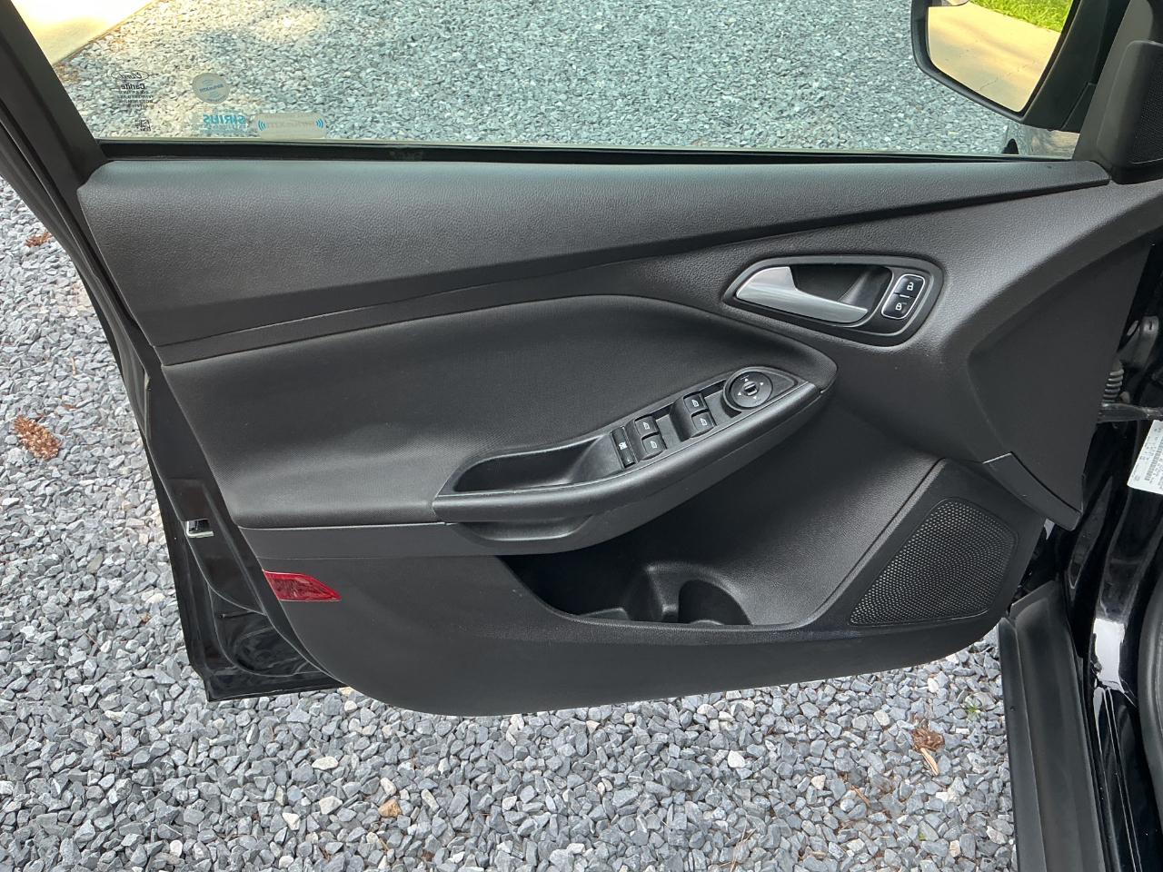 Ford Focus SE Sedan 2017