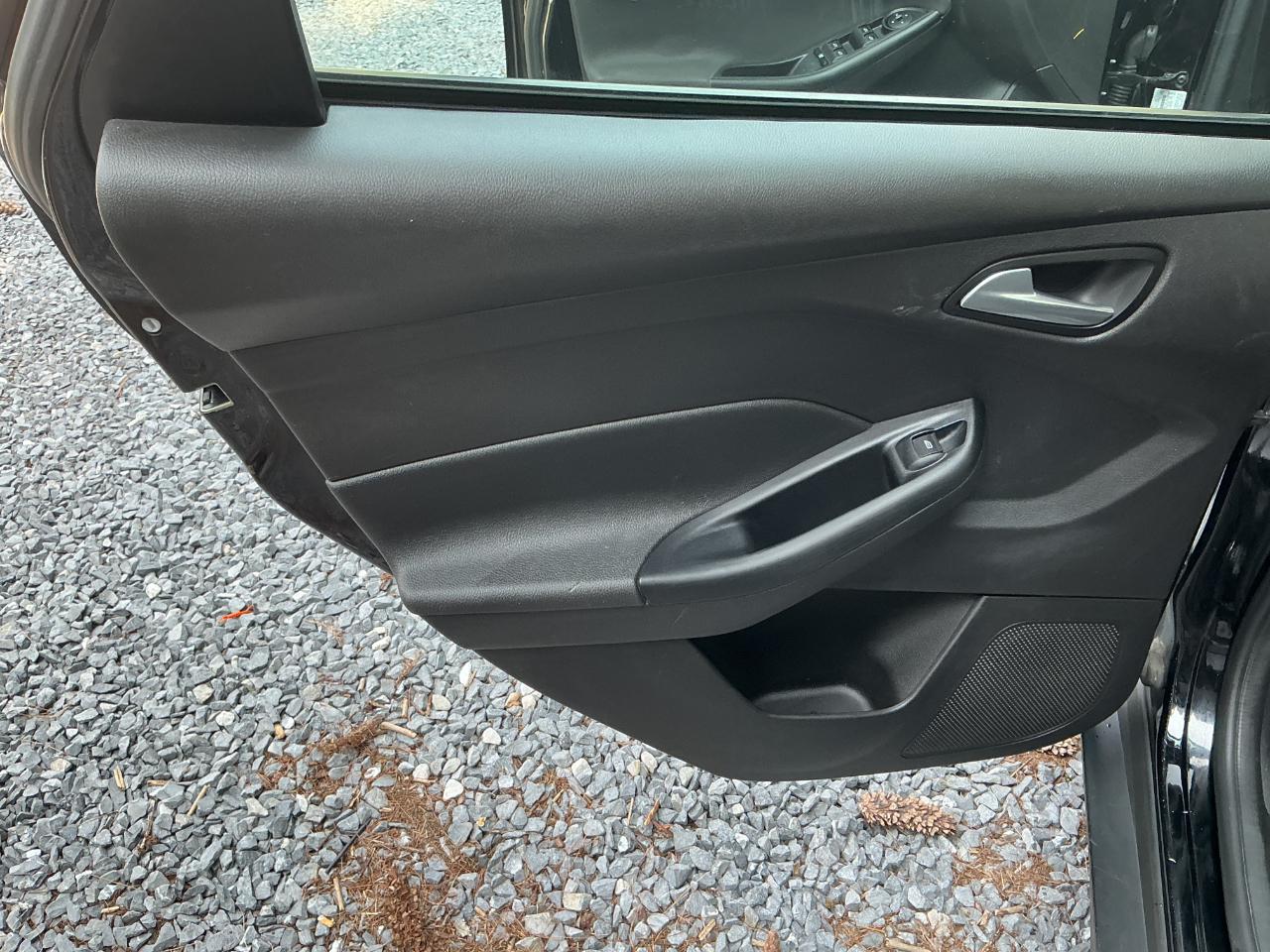 Ford Focus SE Sedan 2017
