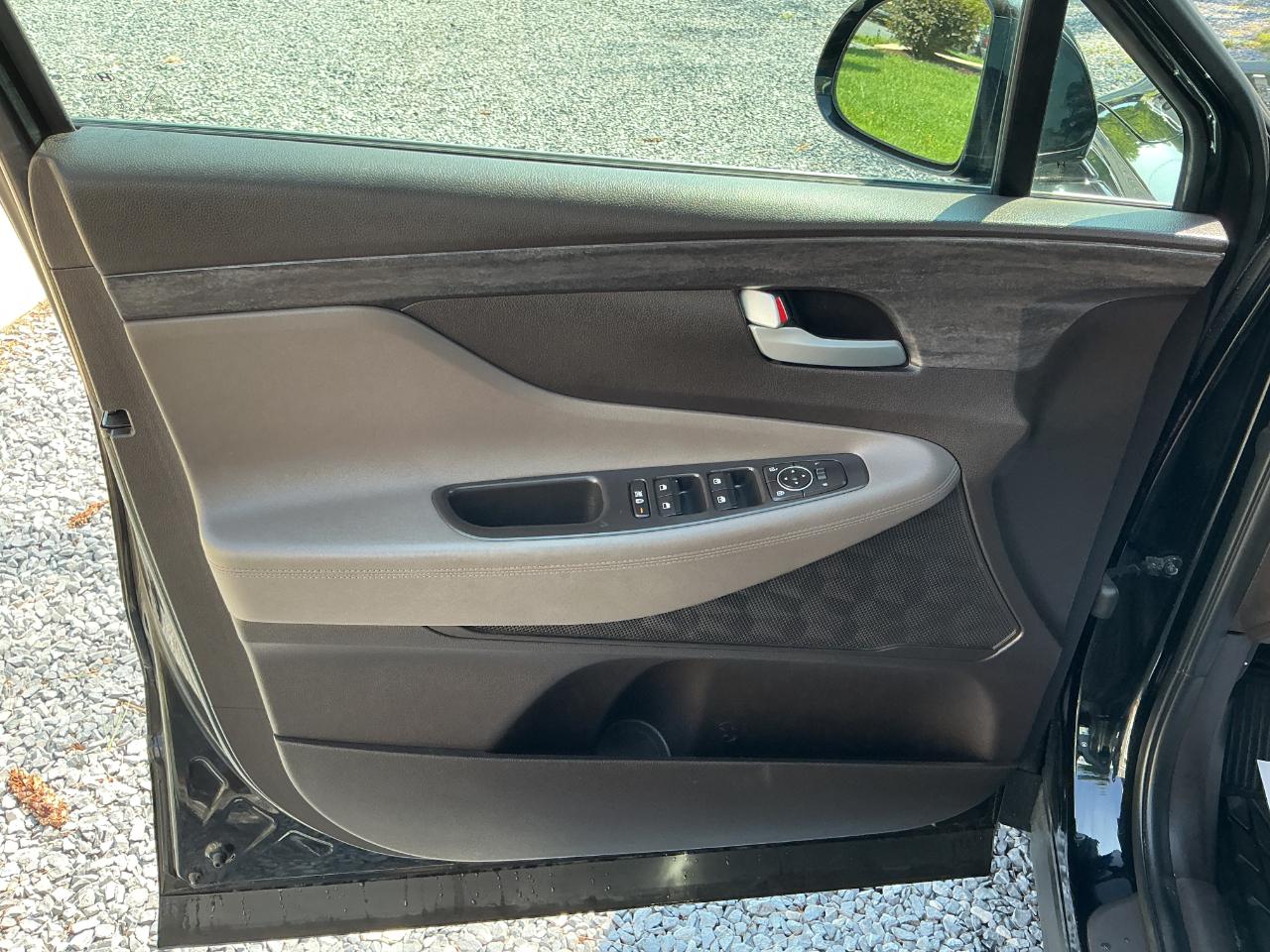 Hyundai Santa Fe SEL 2.4L Auto AWD 2019