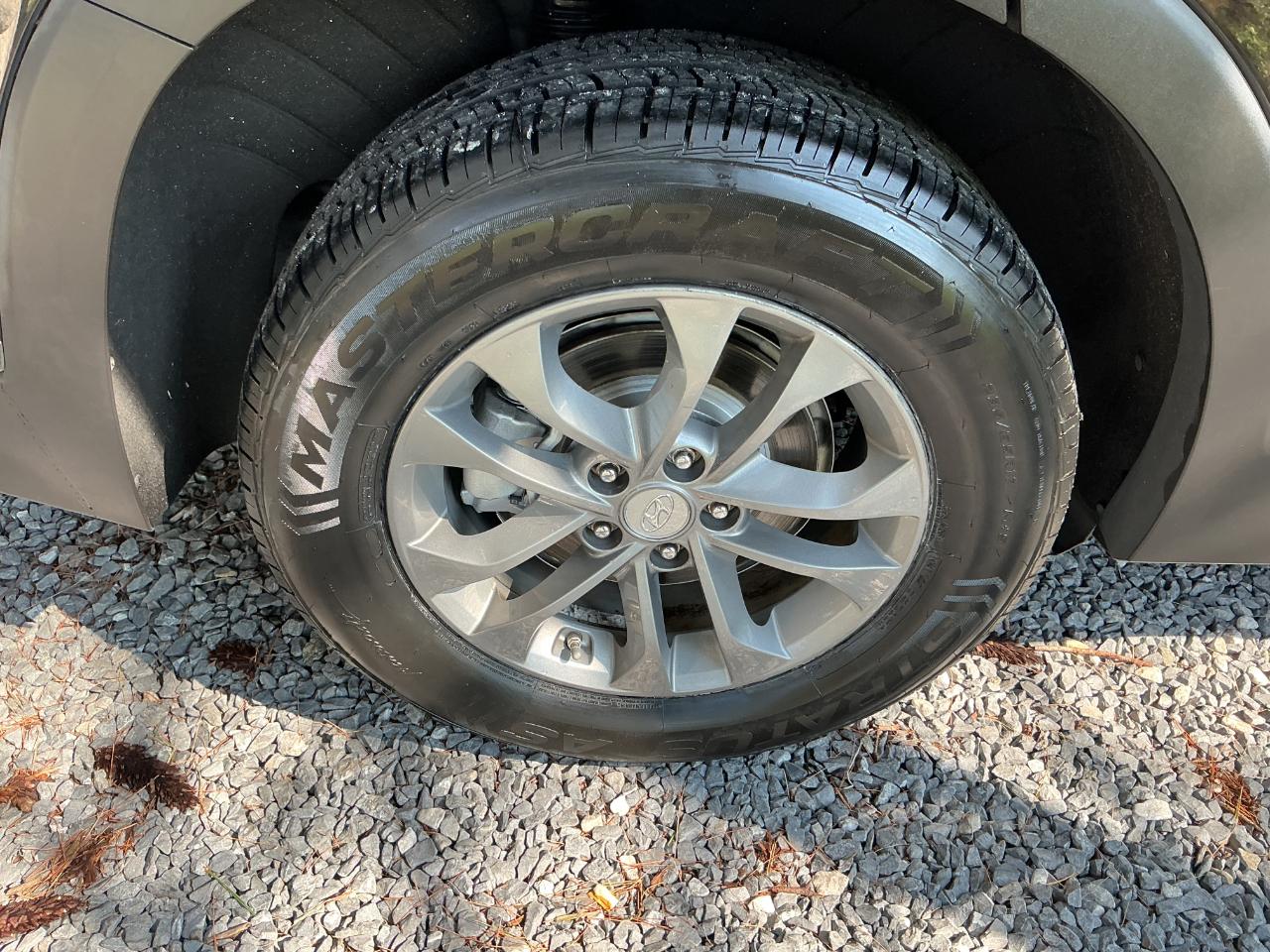 Hyundai Santa Fe SEL 2.4L Auto AWD 2019