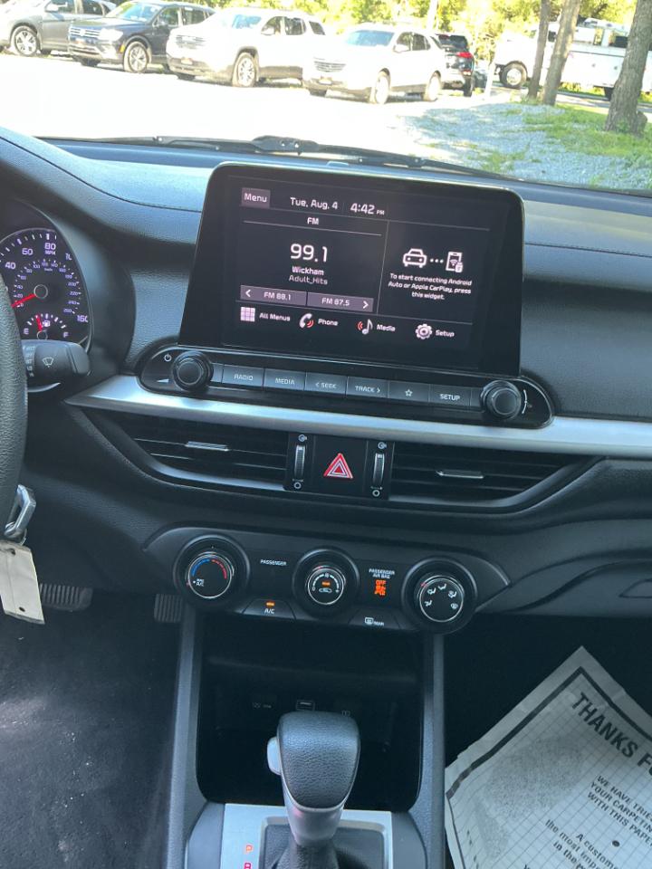 Kia Forte LXS IVT 2024