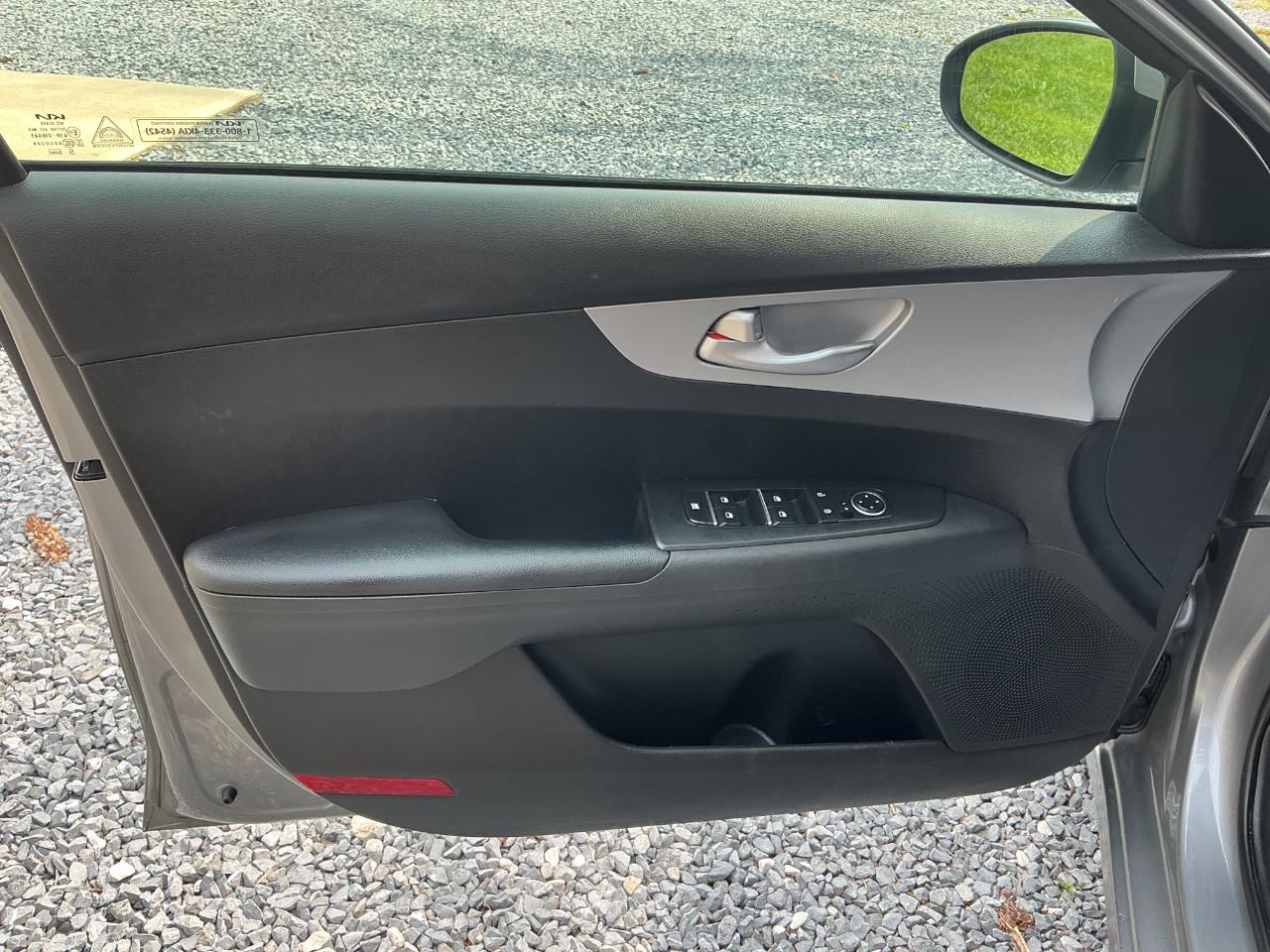 Kia Forte LXS IVT 2024